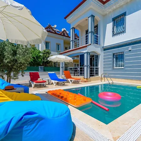 ıpek Villa *